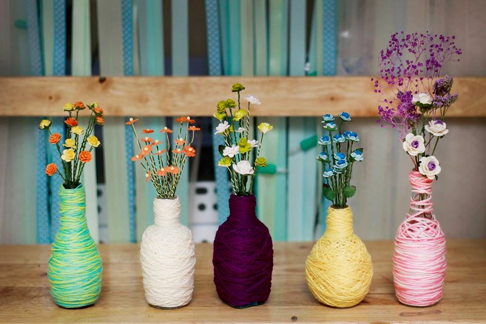 Dùng hoa handmade trong trang trí quán cafe - Sáng tạo và tiết kiệm